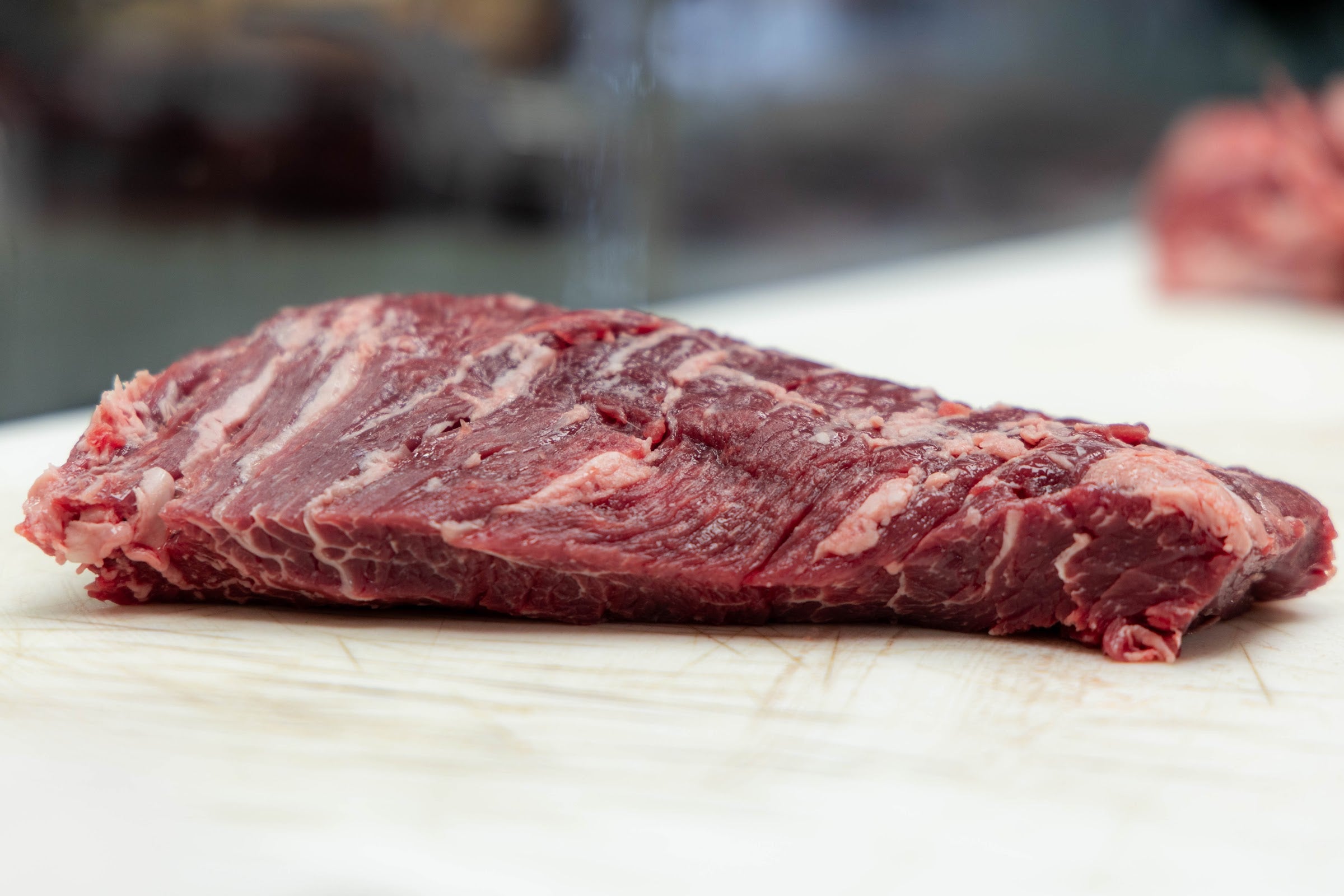 Bavette steak, side view showing grain