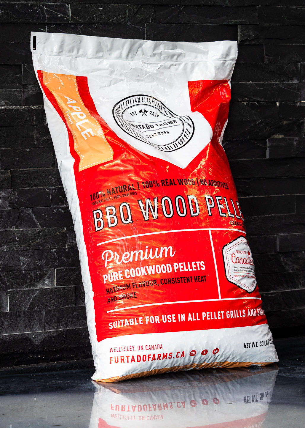Apple wood smoking pellets bag